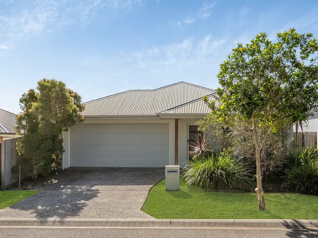 Burpengary East 4房 黄金地段的宽敞低层住宅！ Spacious Lowset Home in a Prime Location!