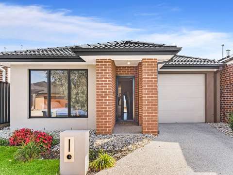 Easy Living, Convenient Locale