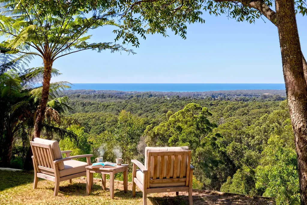 Urunga 8房  Self-Sufficient Off-Grid Rural Property with Multiple Dwellings and Stunning Coastal Views