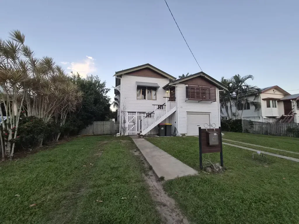 Close to Mackay's CBD - 3 Bedroom Queenslander