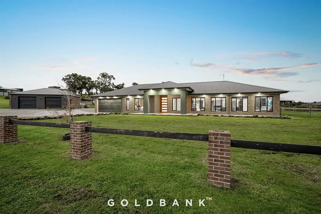Bunyip 4房  Prestigious Family Estate with Resort Pool, Theatre Room & Exceptional Space!