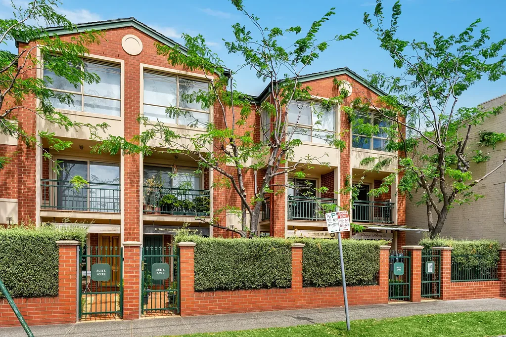 Box Hill South 1部屋 Small ideal Residential/Commercial investment