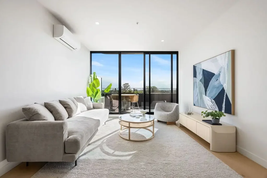 Murrumbeena 2房 Miele厨房设计 私人露台视野 Hughesdale村步行可达 建筑师精心打造 现代奢华美学 地下安全停车 The Luxury of Space, Style and Outlook
