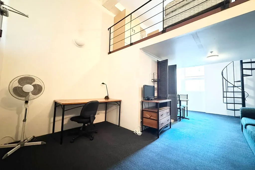 One Bed Loft - Twin Share - AVAILABLE NOW