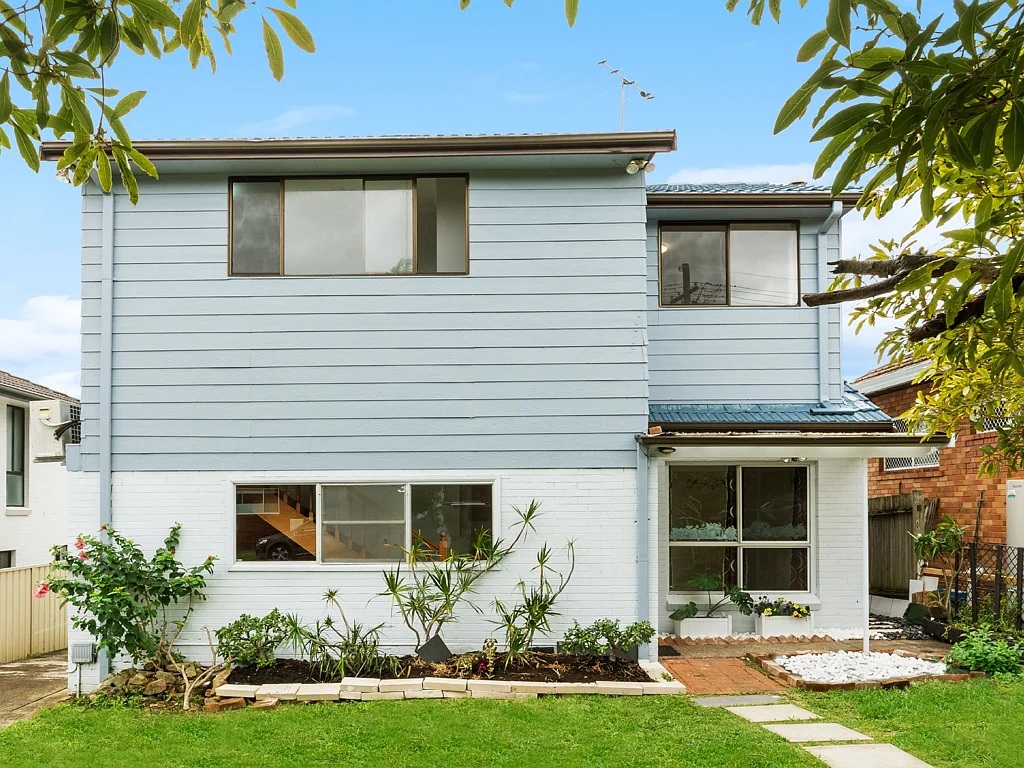 20 Bungalow Road, Peakhurst, NSW 2210