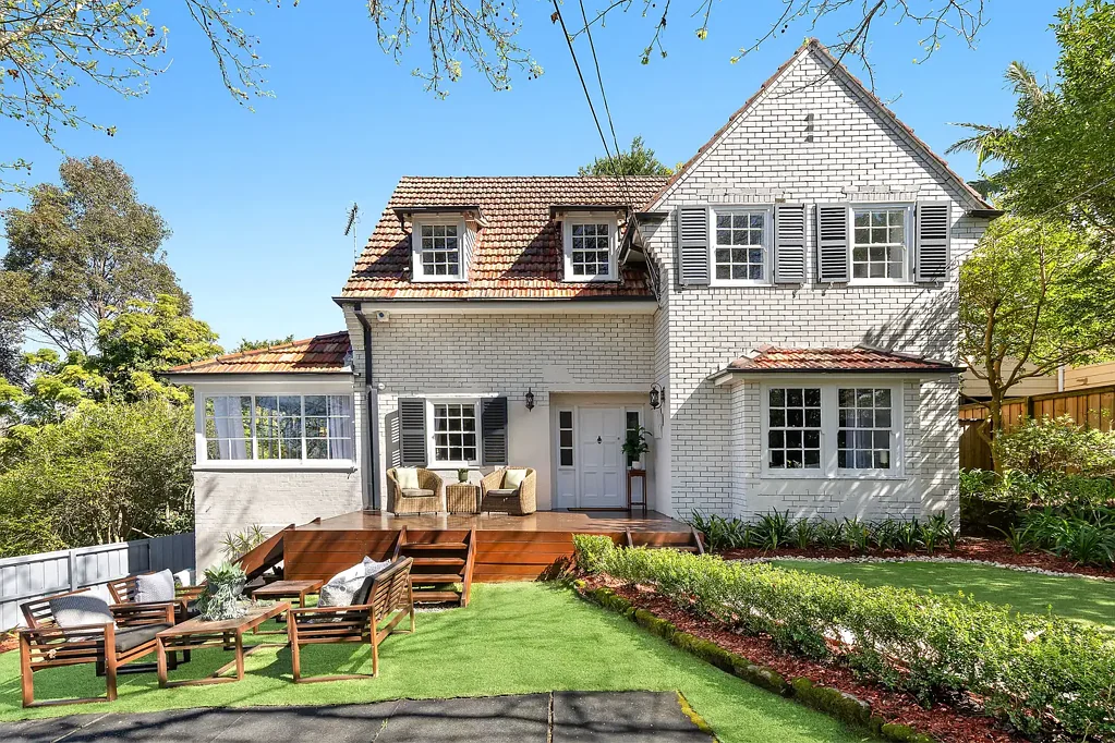 Roseville 3 Bedroom Picture-perfect full brick home, minutes from Chatswood, zoned for Killara High School