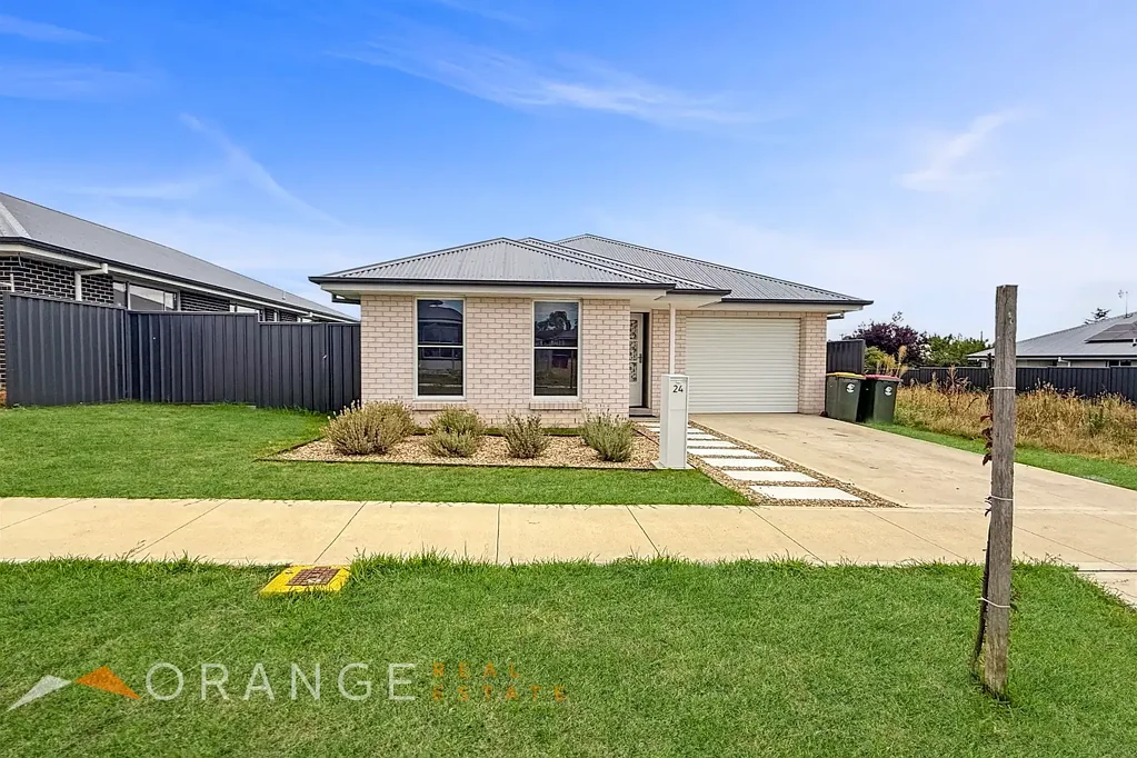 24 Hoynes Circuit, Blayney, NSW 2799