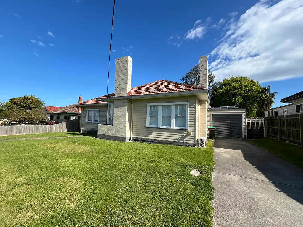 Location, Charm And Features - This One Has It All