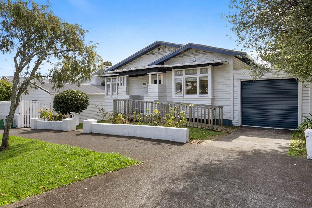 Mount Eden 3Kwarto Exceptional Renovation Opportunity