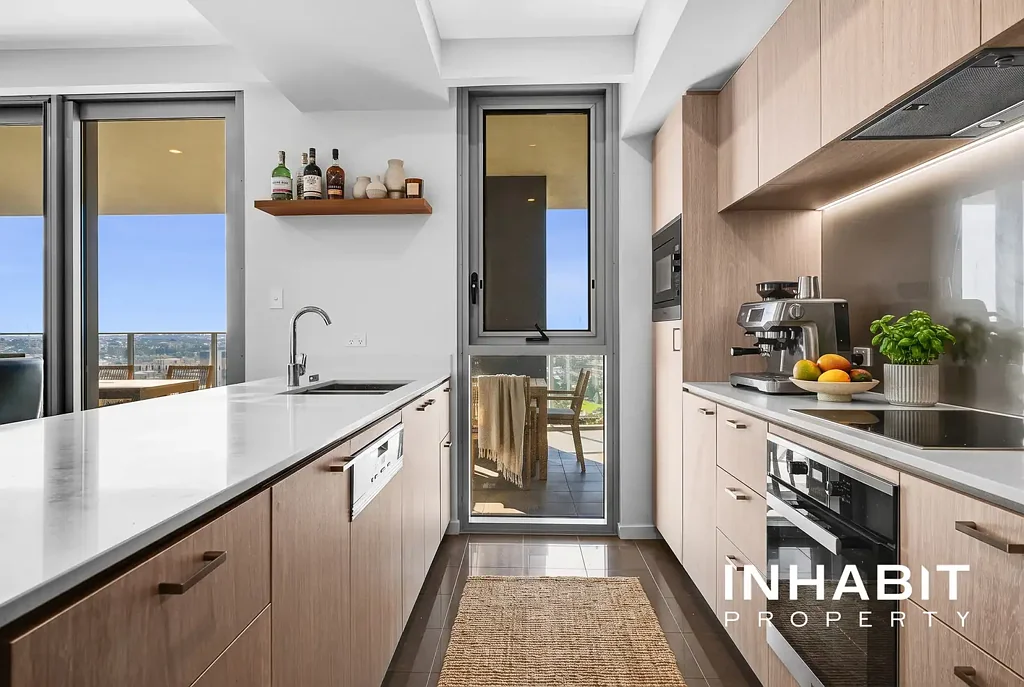 East Perth 2房  26th Floor North Aspect | Dual City & River Views | Leased at $1,100/week