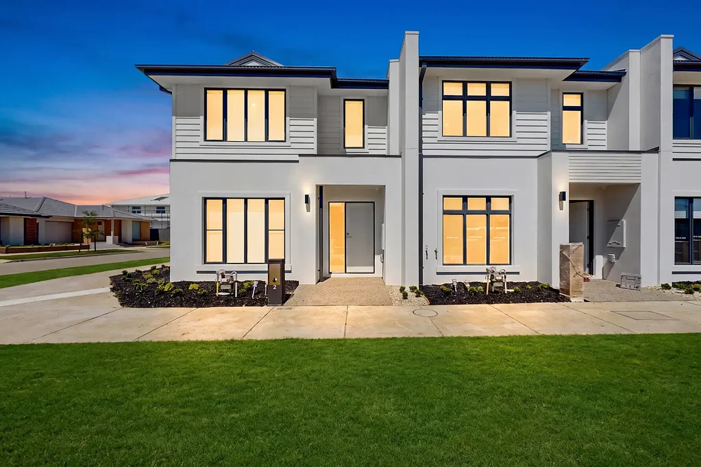Clyde North 4غرفة نوم Move In or Invest – The Choice Is Yours