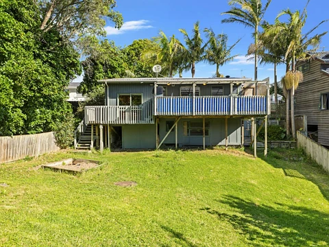 22B Hutchinsons Road, Bucklands Beach, Manukau City
