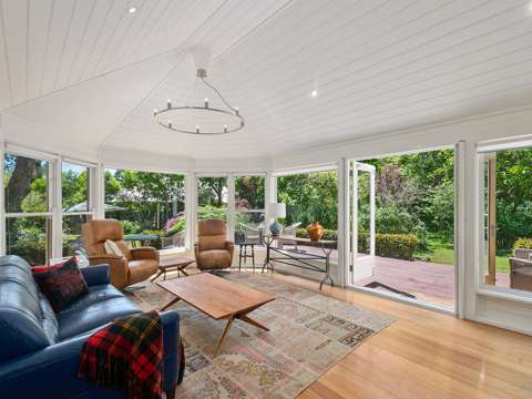 Burradoo 5 Bedroom Charming Cottage with Total Privacy