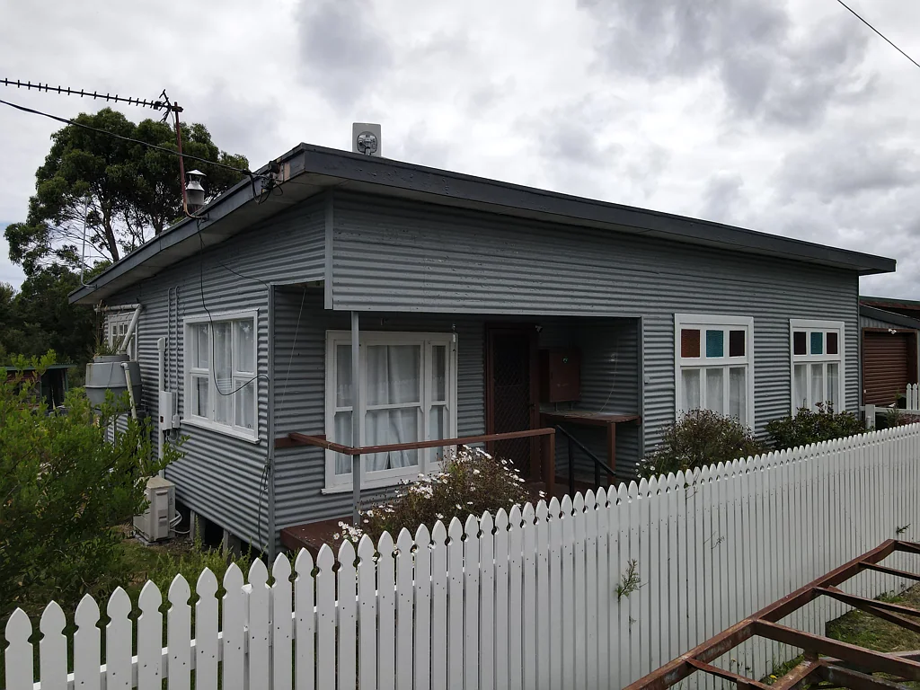 Strahan 2ห้องนอน Coastal Charm & Endless Potential in Lettes Bay!
