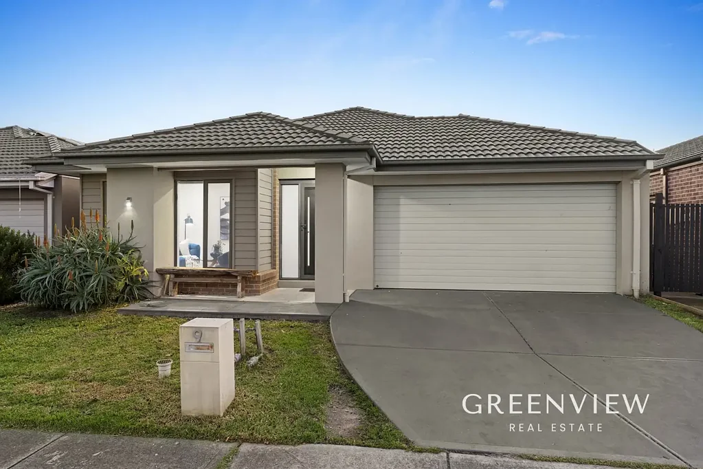Cranbourne East 4Zimmer Family Space, Multiple Living Zones & Everyday Convenience