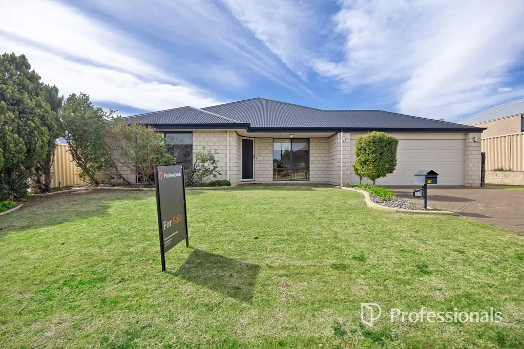 16 Casson Street, Dalyellup, WA 6230
