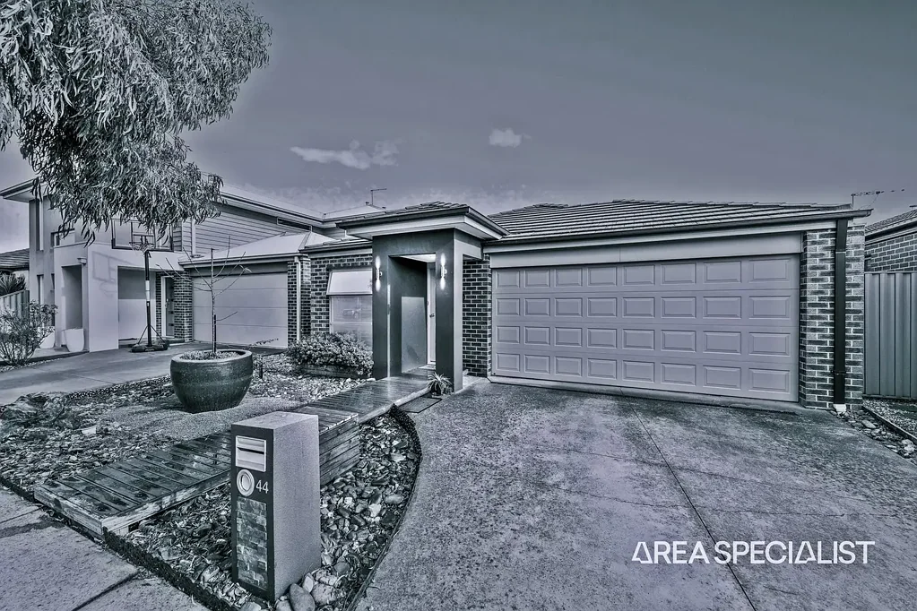 44 McEwan Drive, Cranbourne East, VIC 3977