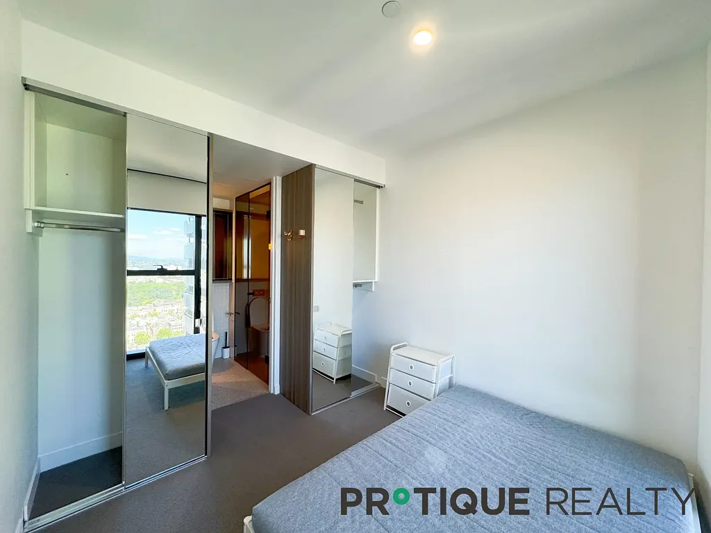Carlton 2침실 Live the Luxury Life at Swanston Central I Two Bedrooms Two Bathrooms I Gross Yield HIgh Return more than 8% !