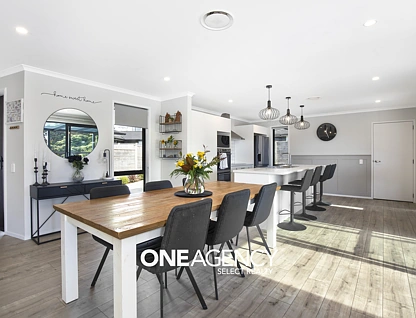 27 Topsail Way, Whitby, 4房, 2浴, 独立屋