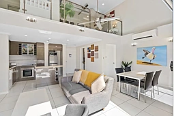 203/141 Abbott Street, Cairns City
