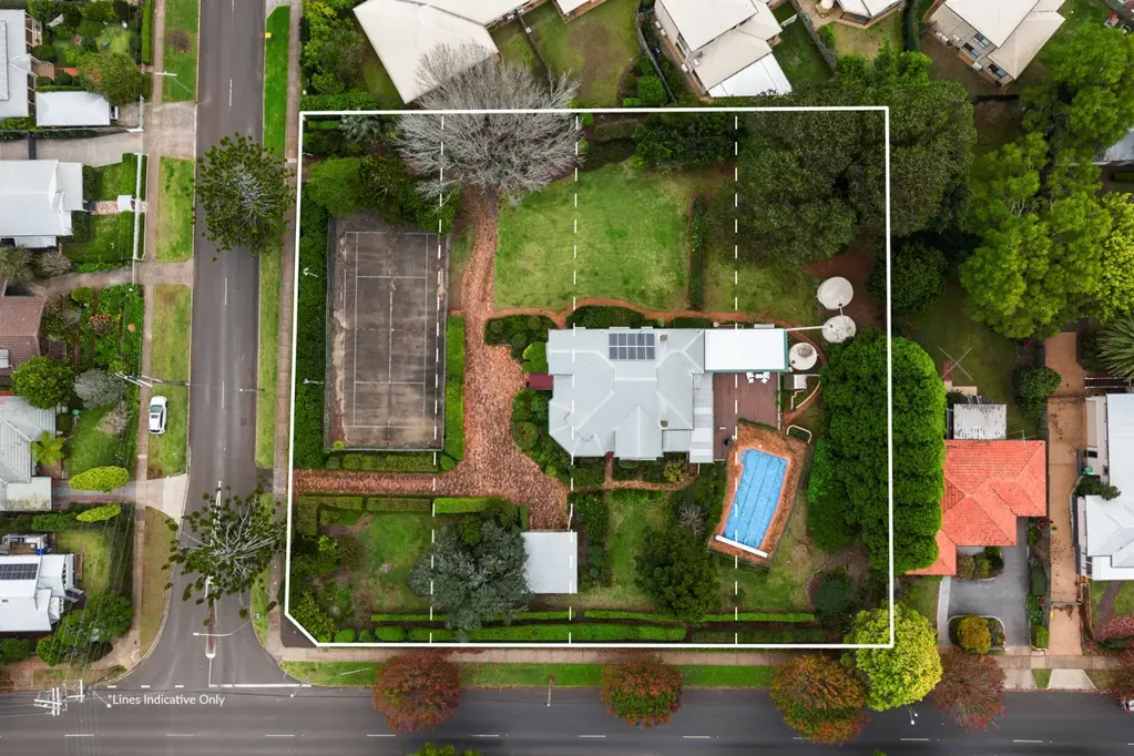 Mount Lofty 4房  一个地标性机遇 - 1英亩土地分4个地契，带景观 One Landmark Opportunity - 1 Acre in 4 Titles with Views