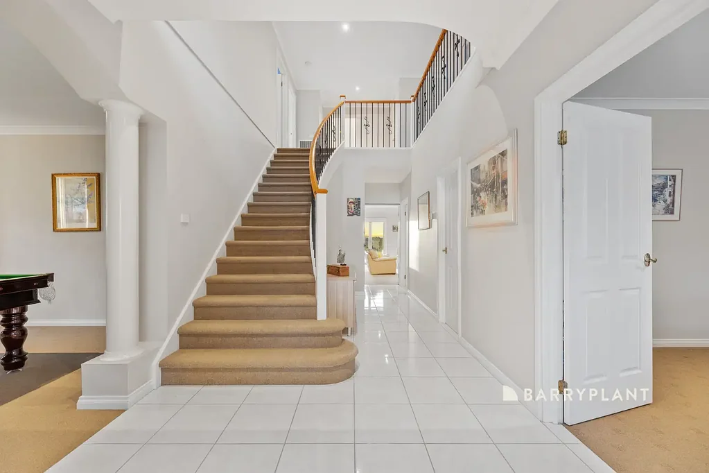 77 Sheldon Drive, Berwick, VIC 3806
