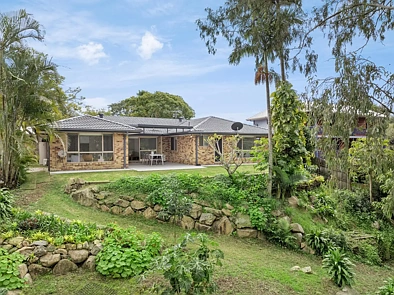 Karana Downs 4 Slaapkamer Absolute Brisbane River Frontage on 1,823m² – Family Retreat