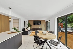 35 Melaleuca Crescent, Tascott