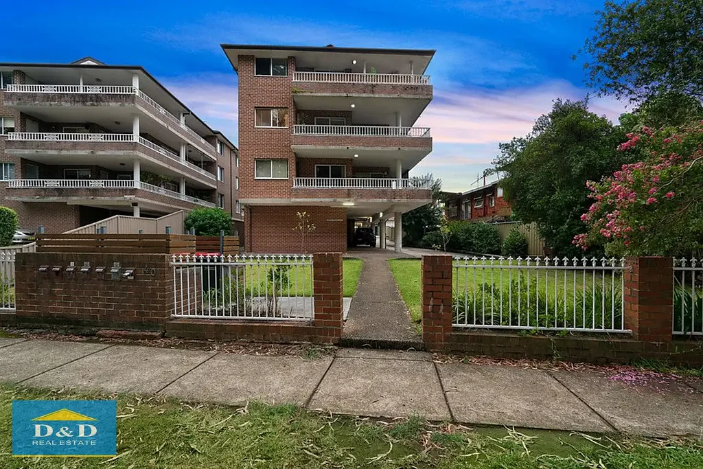 Bright & Spacious 2 Bedroom Unit. Sought After Convenient and Quiet Location. Huge Balcony. Build-In Wardrobes.