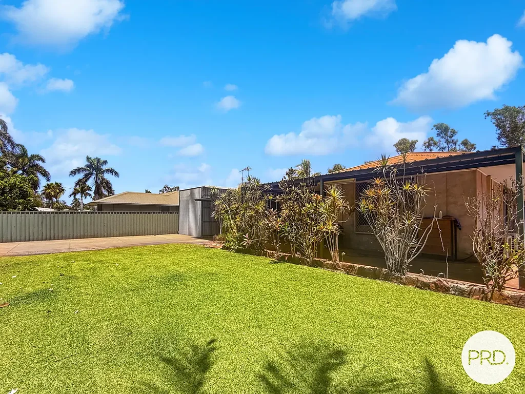 11 Hartog Crescent, Dampier, WA 6713