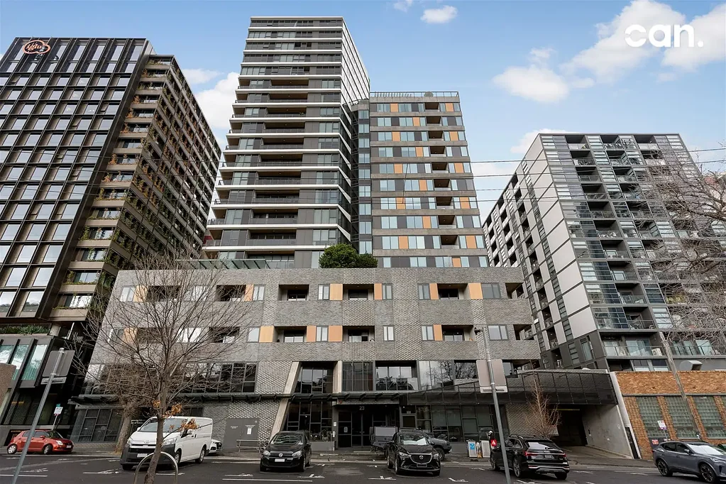 West Melbourne 2Zimmer Contemporary City-Fringe Living in a Peaceful Boutique Enclave