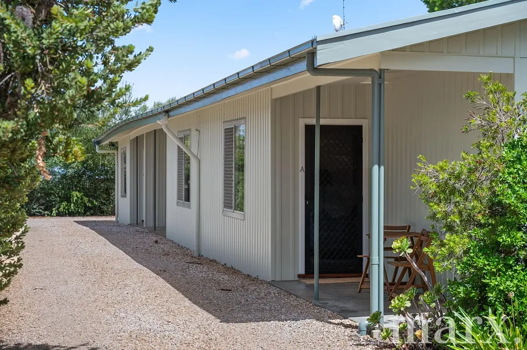 Tanunda 5 Slaapkamer Outstanding Opportunity to Secure Three Units in Tanunda...