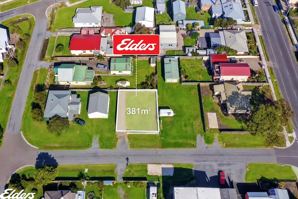 Port Albert GOOD THINGS COME IN SMALL PACKAGES!
