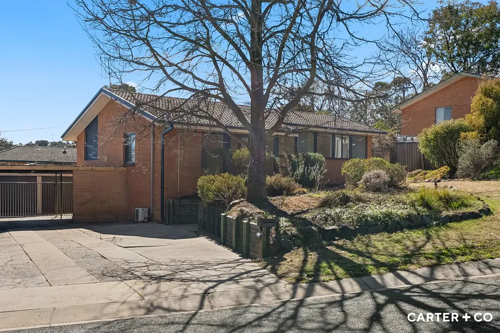 6 Grigson Place, Macgregor, ACT 2615