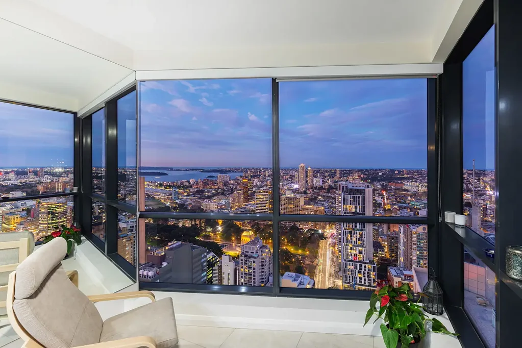 Sydney 2 Slaapkamer Sky-High Sophistication | Sweeping Views from Sydney Harbour to Botany Bay