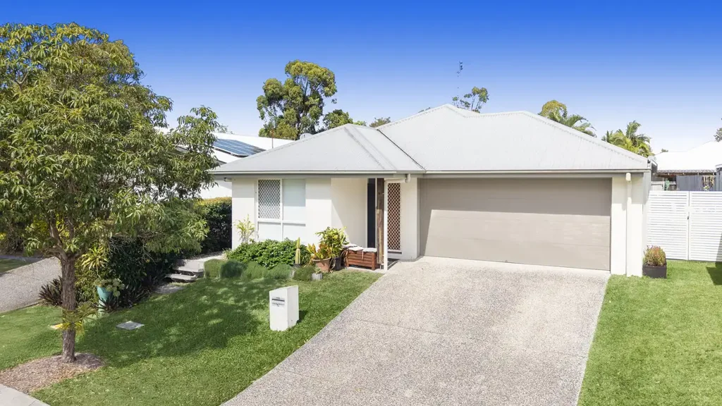 Mountain Creek 4房  Family Home In Central Brightwater Location