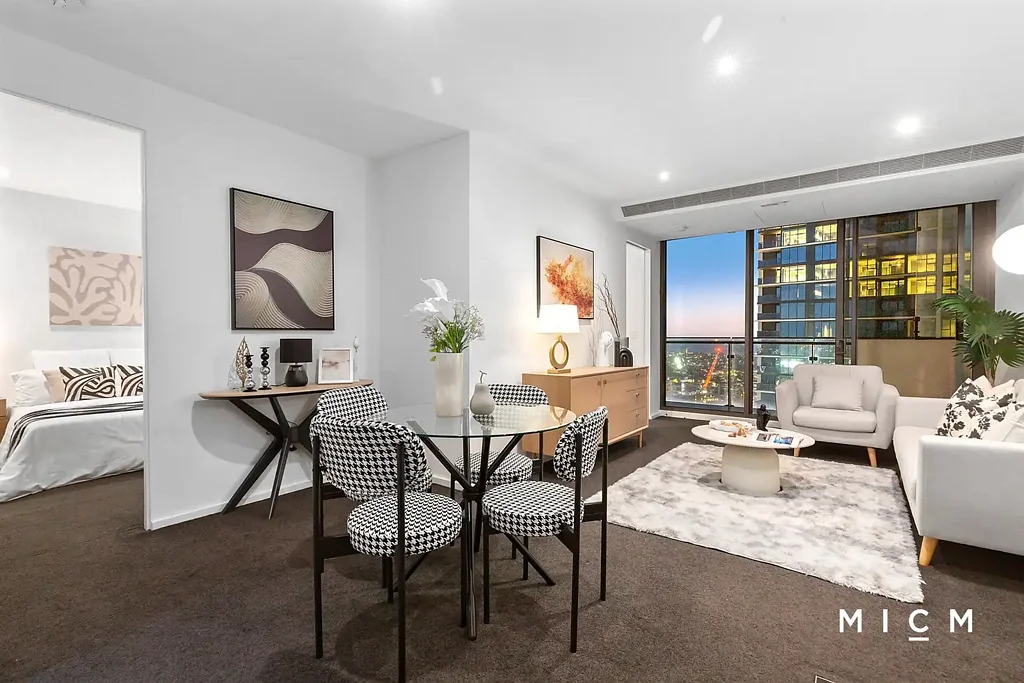 Southbank 2 Bedroom Exclusive Bay and River Views in an Epic Setting