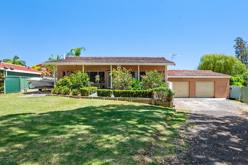 18 Hawkins Avenue, Luddenham, NSW 2745
