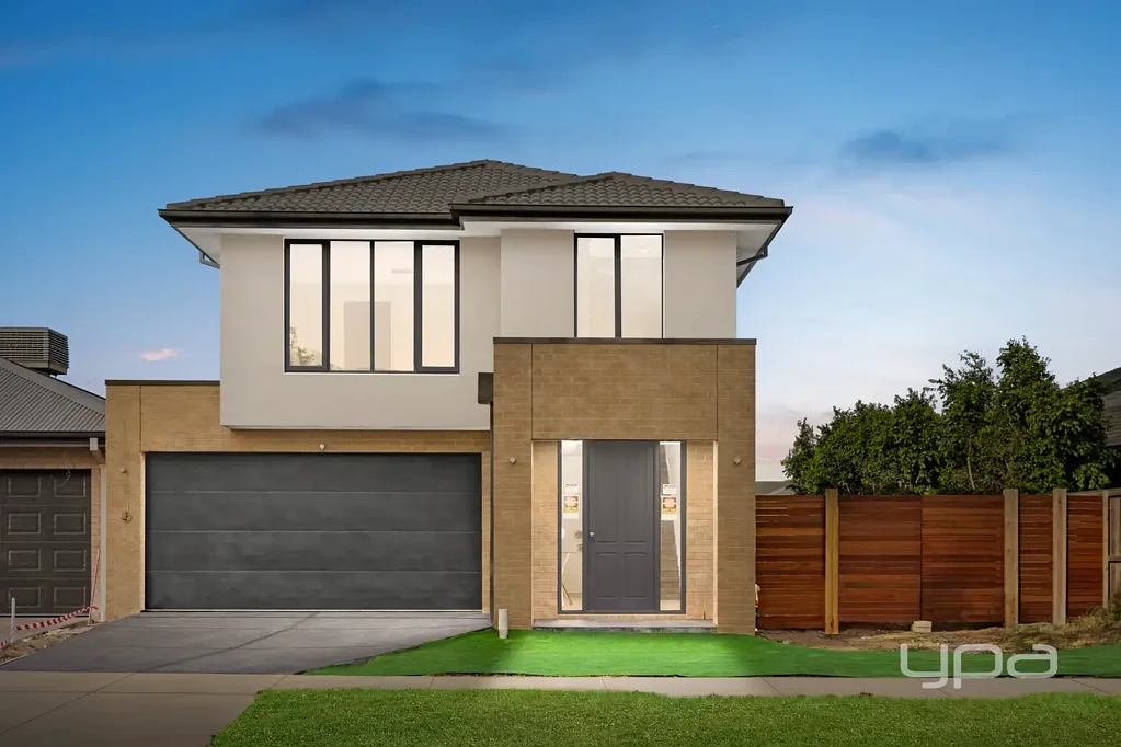 Werribee 5房 全新豪华住宅，位于Riverwalk，与未来公园和学校隔街相望！！ Brand New Luxury Living Opposite Future Park & School in Riverwalk!!