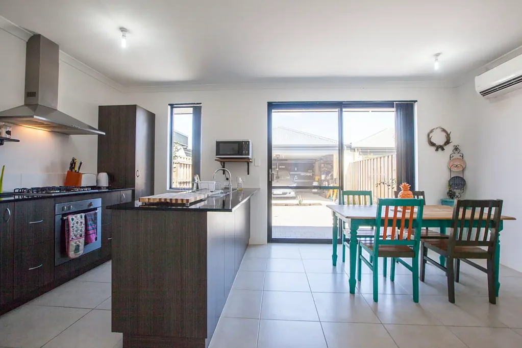 Ellenbrook 2Moenga Charming Parkside Cottage – Investment Opportunity with Quality Tenant in Place