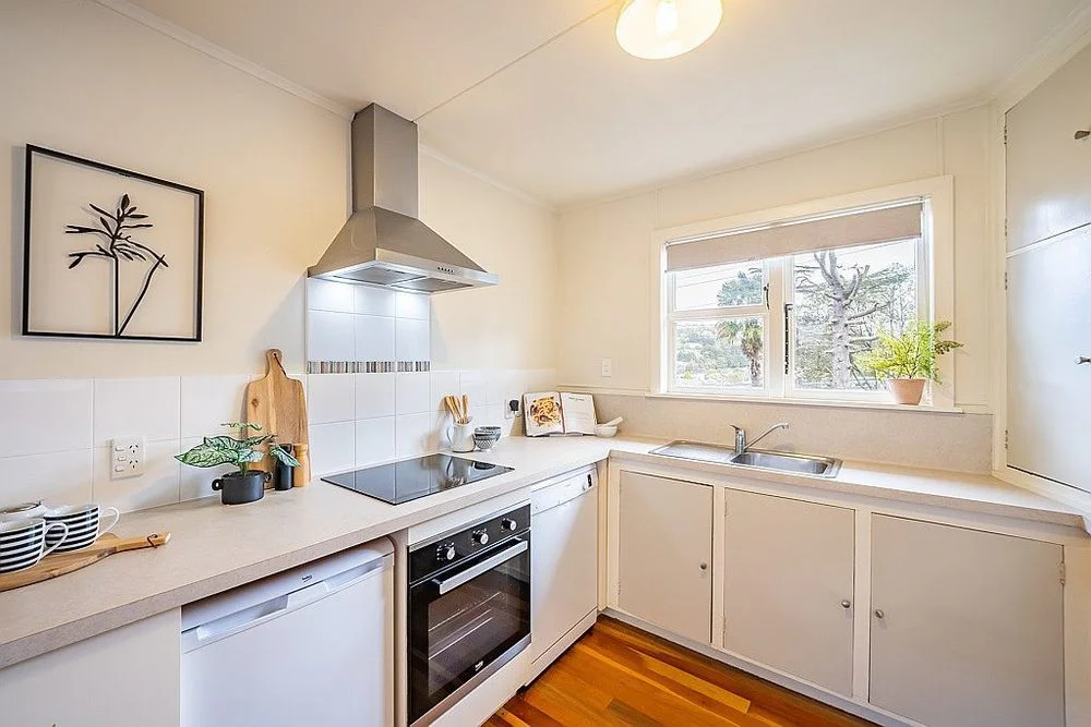 Stokes Valley 3房  SPACE & SERIOUS POTENTIAL ON 809SQM