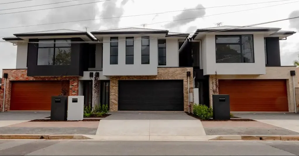 MODERN, 3 BEDROOM HOUSE WITH A/C