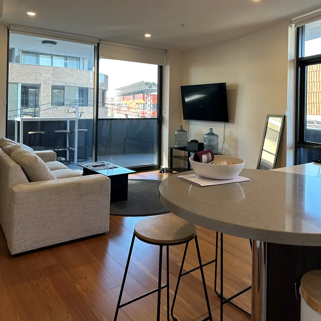 FULLY FURNISHED!