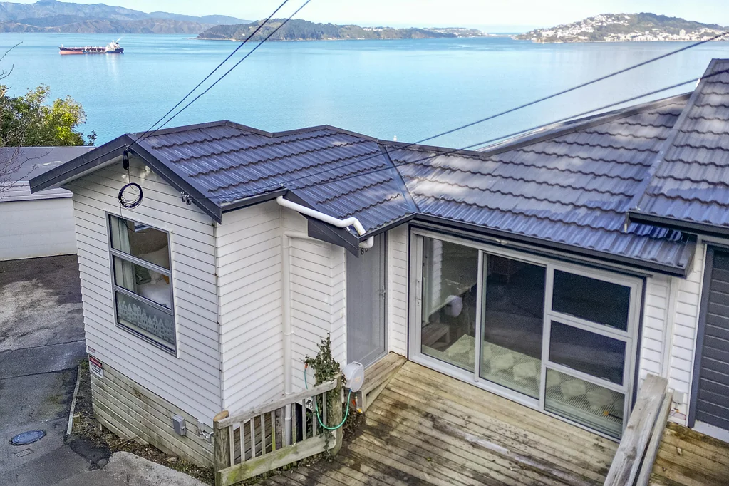 Khandallah 2 Bedroom Fabulous Views - Freehold Title