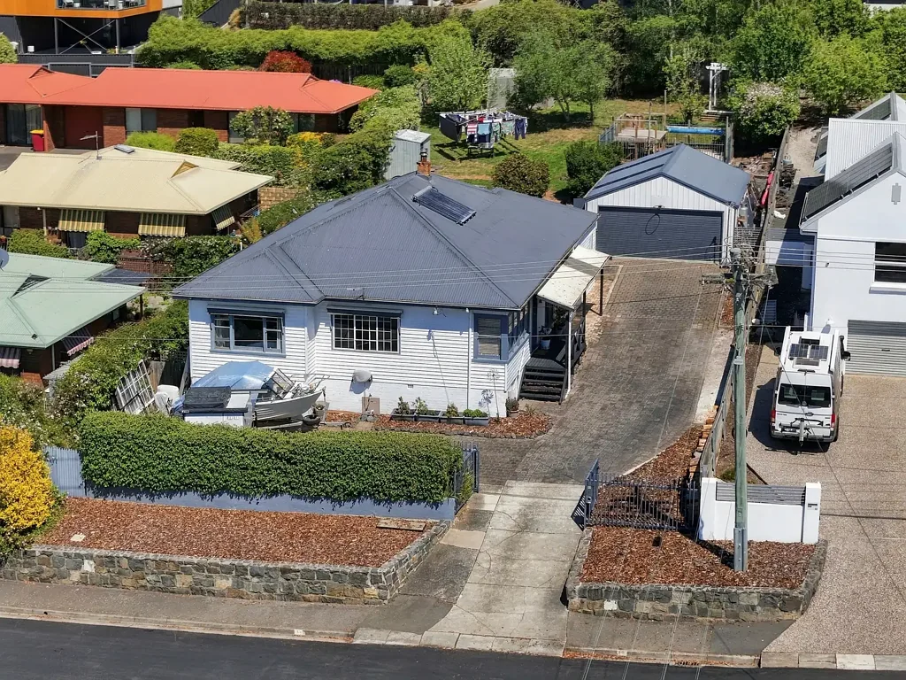 Newstead 4ਬੈੱਡਰੂਮ A brilliant family home with a location to match