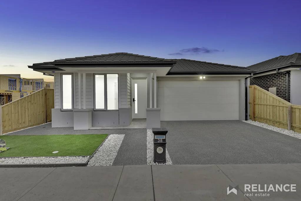 38 Mighty Road, Sunbury, VIC 3429