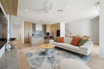 Surfers Paradise 3 Slaapkamer Two-Level Villa in 'Capri Villas': Effortless Luxury and Contemporary Comfort
