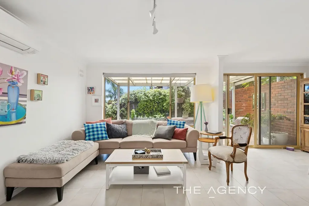 Joondanna 3બેડરૂમ Stylish, Modern Living with Unbeatable Convenience!