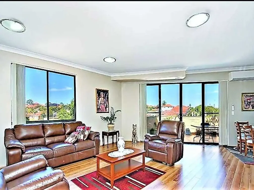 Bexley North Central- (DEPOSIT TAKEN- LEASED !!!)