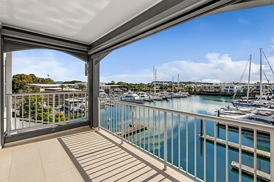 Hope Island 4房  Luxury North facing Marina Living & Flexible Dual-Living Opportunity